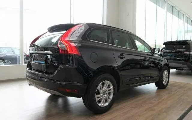 Volvo XC60 D3 150PK AUTOMAAT*MOMENTUM*VELE OPTIES*TOPWAGEN ! Image 8