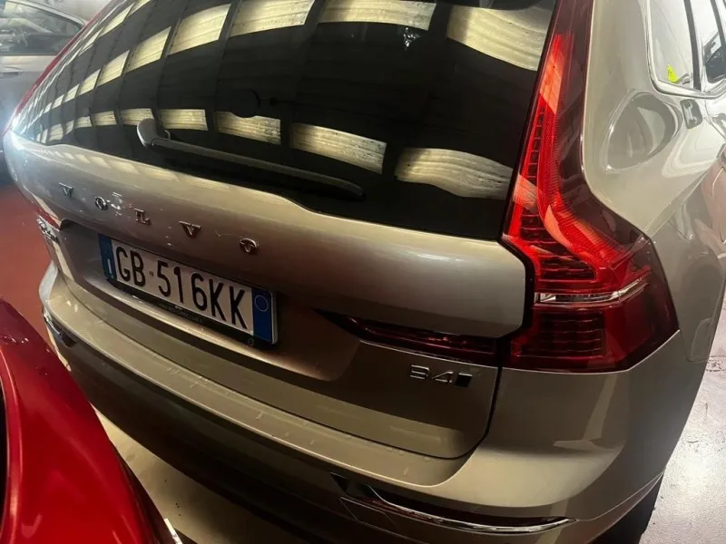 Volvo XC60 (KATO НОВА) Image 3