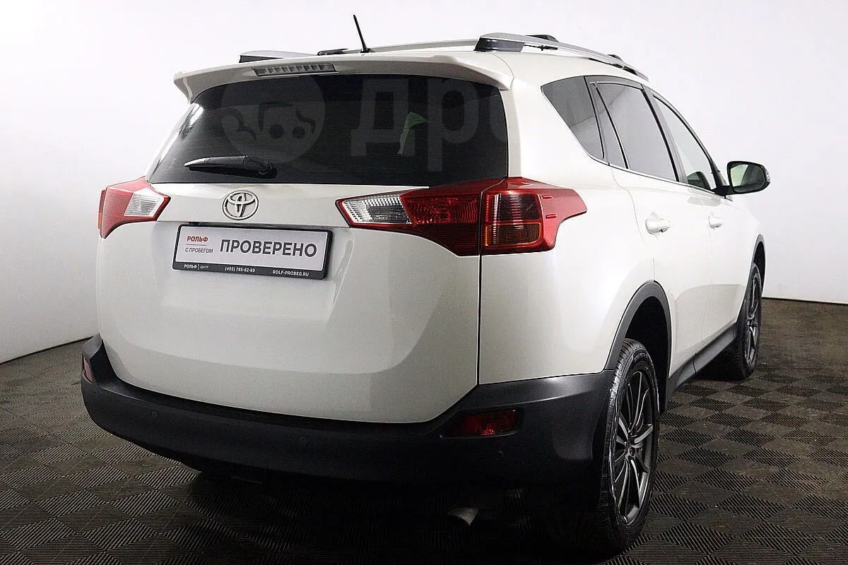 Toyota RAV4 Image 5