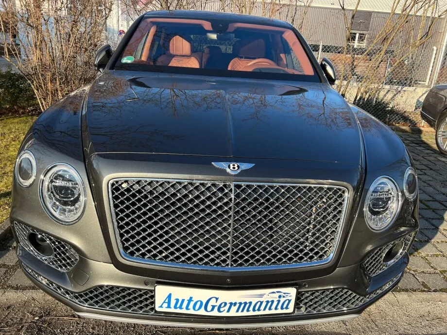 Bentley Bentayga 4.0 V8 Design 4WD 549PS Individual  Image 3